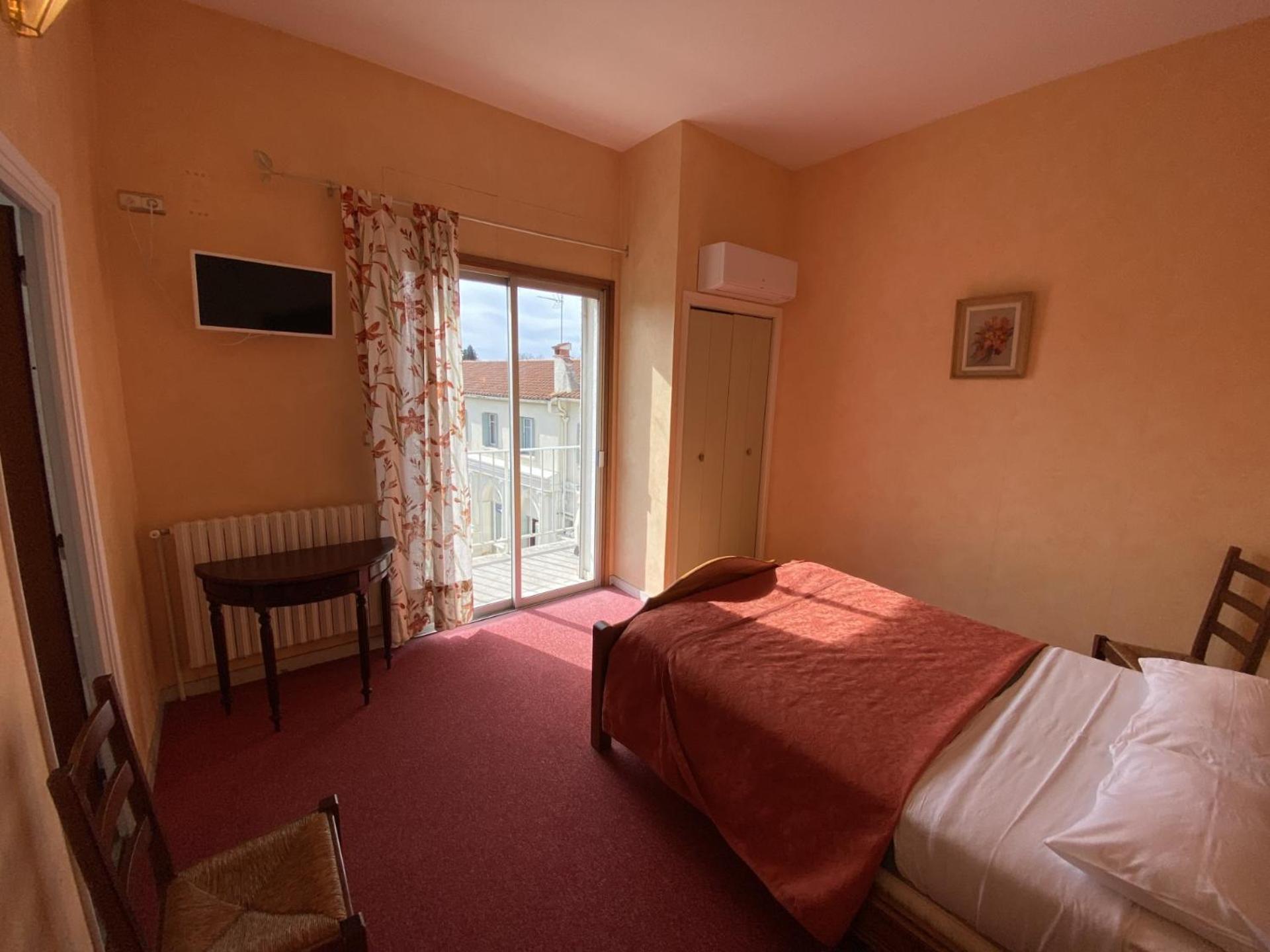 Hotel Le Floreal Le Soler ภายนอก รูปภาพ