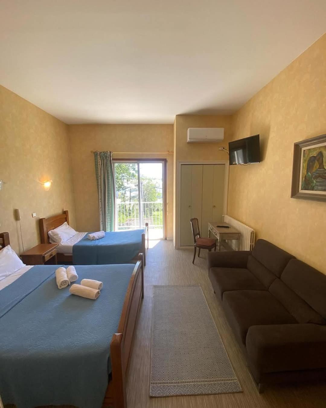 Hotel Le Floreal Le Soler ภายนอก รูปภาพ